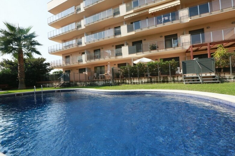 Apartamento Junto Al Mar Para 8 Personas En Cambrils