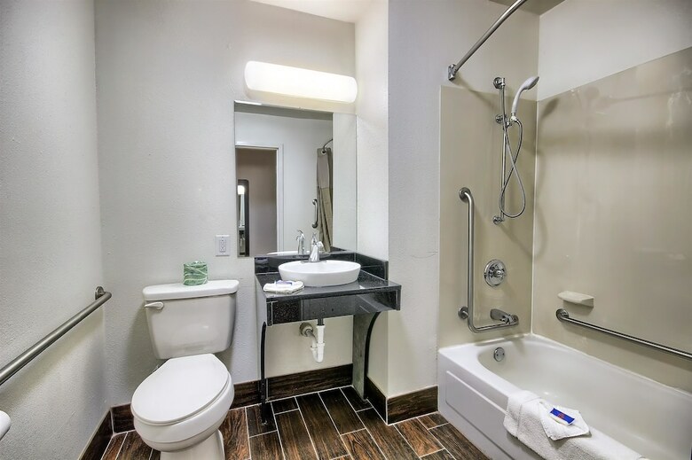 Motel 6 Columbus West