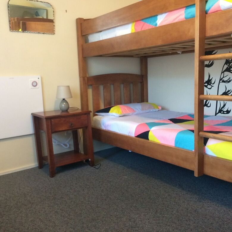 Hostal Almond House Hostel