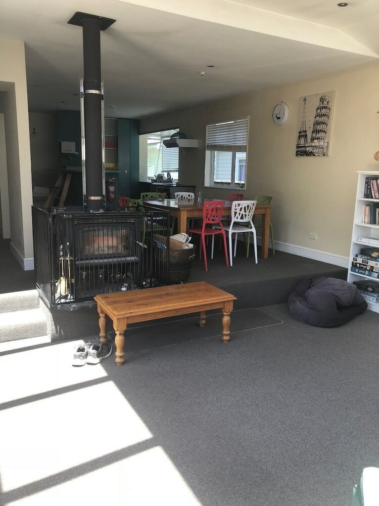 Hostal Almond House Hostel