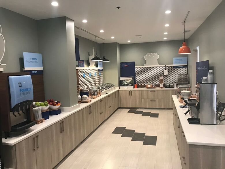 Hotel Holiday Inn Express Naperville