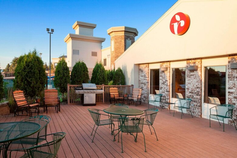 Hotel Ramada By Wyndham Wisconsin Dells