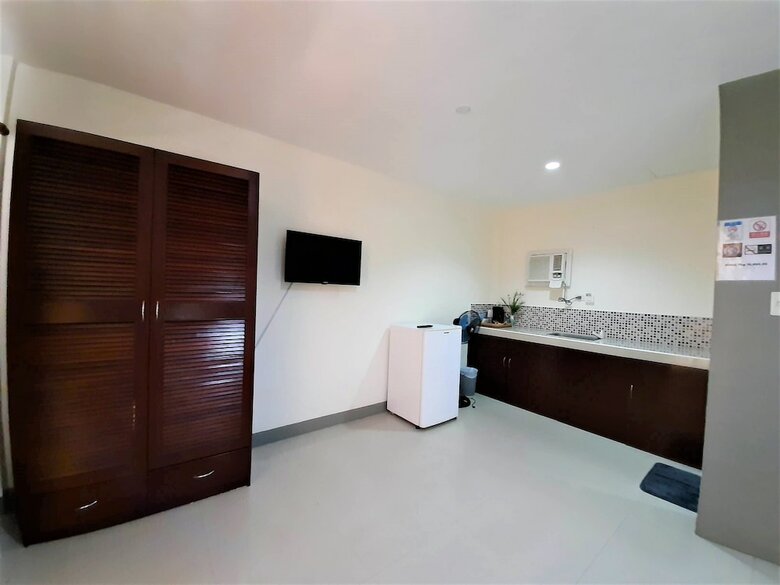 Conrada's Place Hotel And Resort