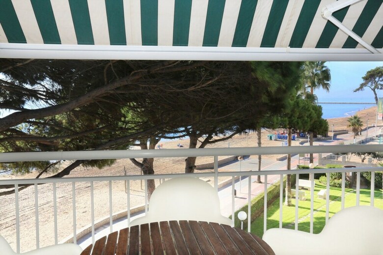 Apartamento Junto Al Mar Para 6 Personas En Cambrils