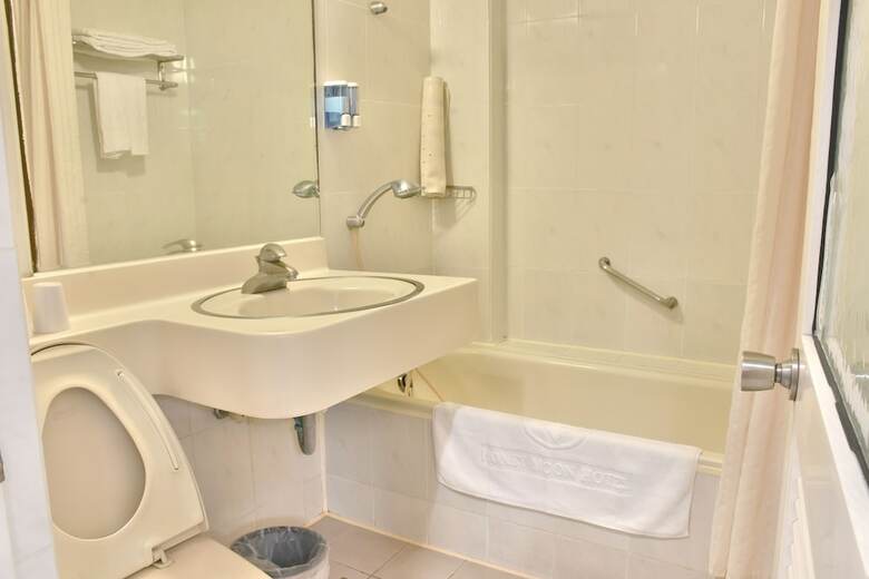 Honeymoon Hotel