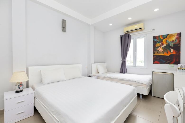 White Diamond Pn Hotel - The Art