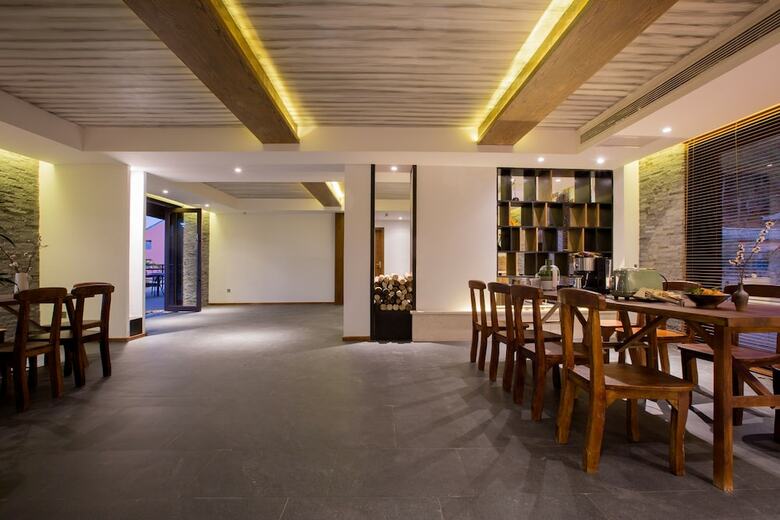 Lugu Lake Er San Hotel