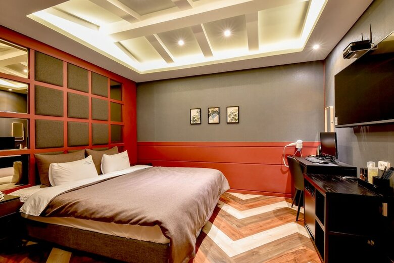 French Code Hotel