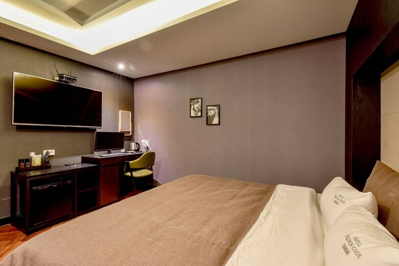 French Code Hotel