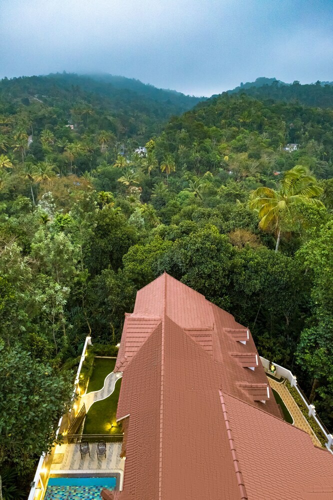 Hotel Crown Valley Thekkady