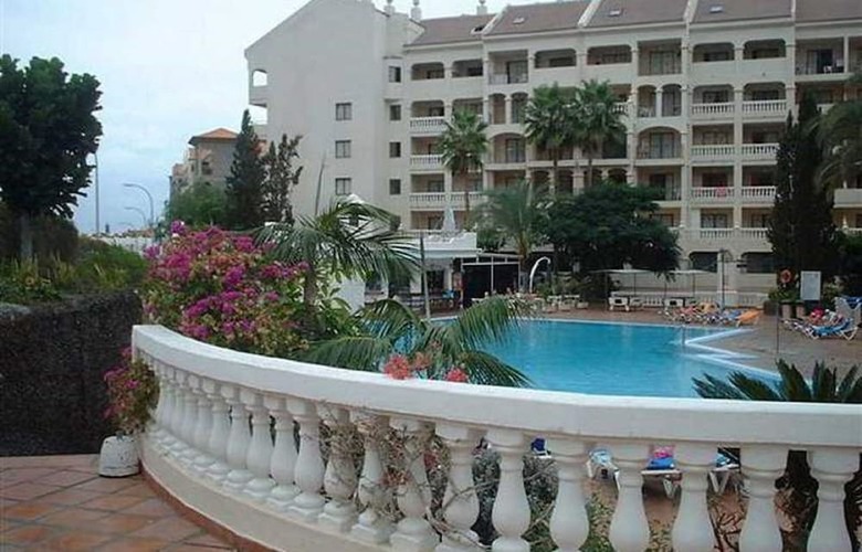 Apartamentos Estudio Castle Habour White