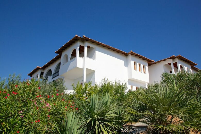 Hotel Geranion Village