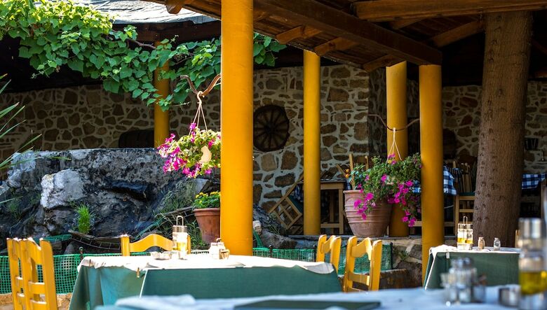 Hotel Geranion Village