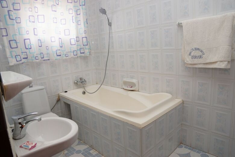 Hotel Entebbe Travelle'rs Inn