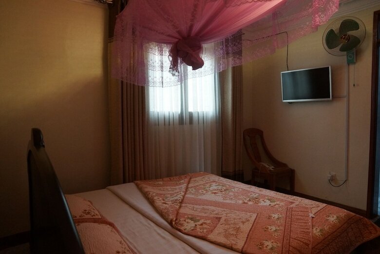 Hotel Entebbe Travelle'rs Inn