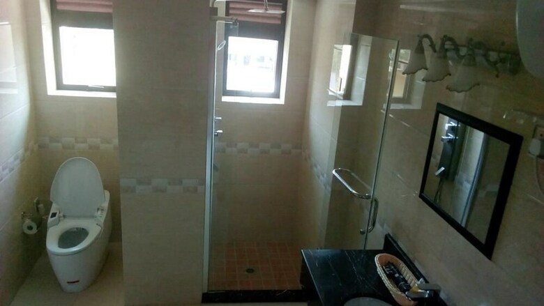 Courtyard International Hotel