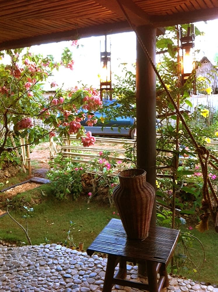 Hotel The Village House