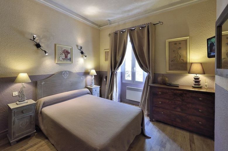 Hotel H�tel Restaurant L'oustaloun