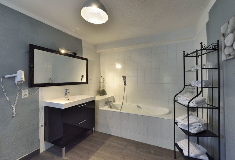 Hotel H�tel Restaurant L'oustaloun