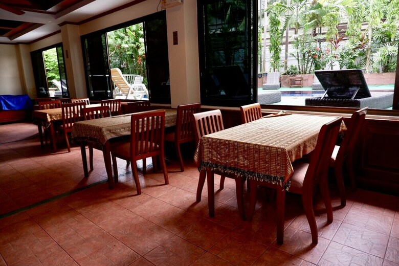 Happy Holiday Resort And Apartment