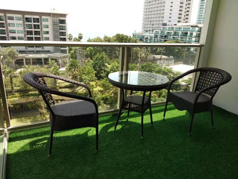 The Riviera Wongamat Hong Apartment