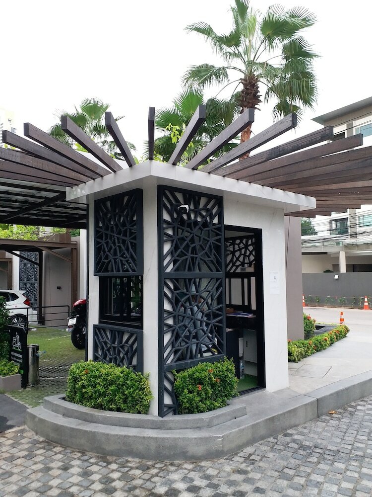 The Riviera Wongamat Hong Apartment