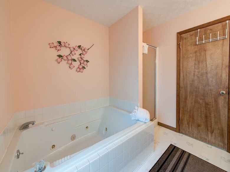Cabana Above And Beyond 2 Bedroom With Hot Tub