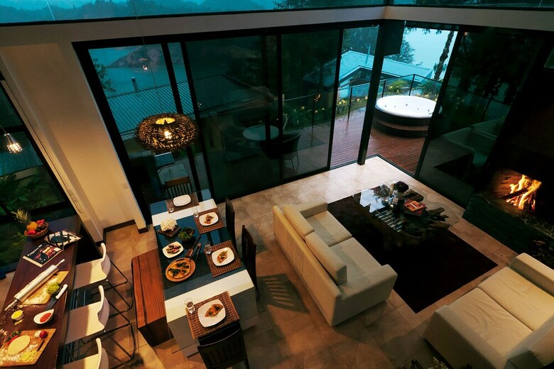 Cabana Luxe By The Charlee