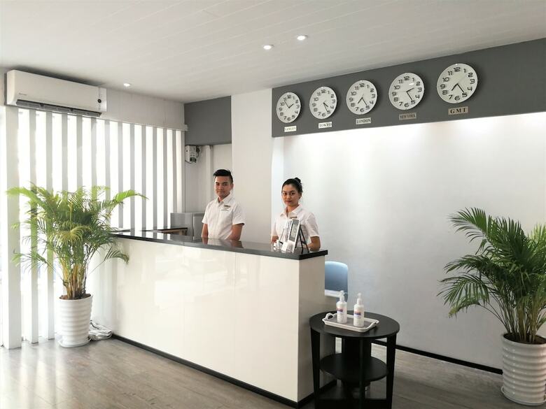 Yama Hotel & Rooftop Bar