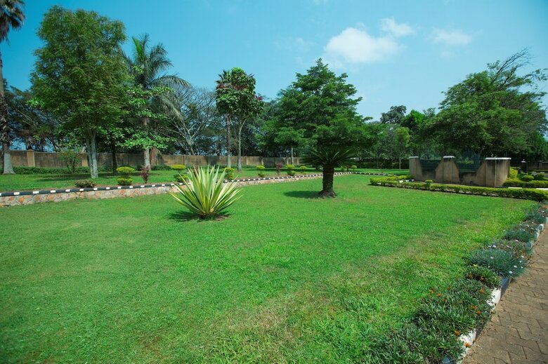 Hotel Rukungiri Country Home
