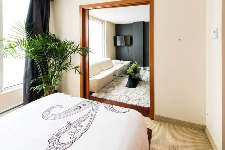 Makati Rest Room