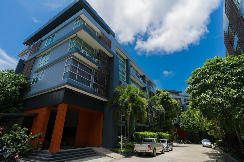 The Kris Condo By Knock-knock