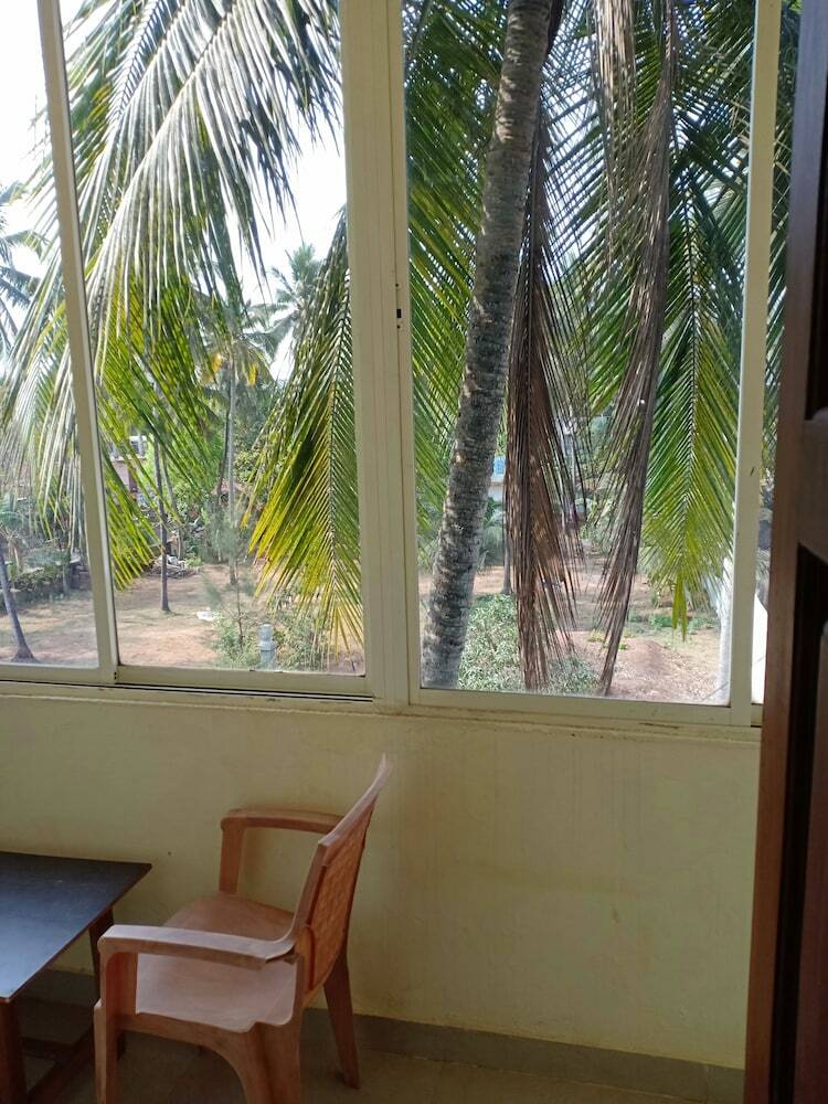 Hotel Aananda