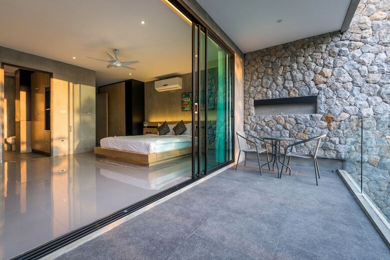 Luxury 4 Bedroom Villa Kamala - Rose