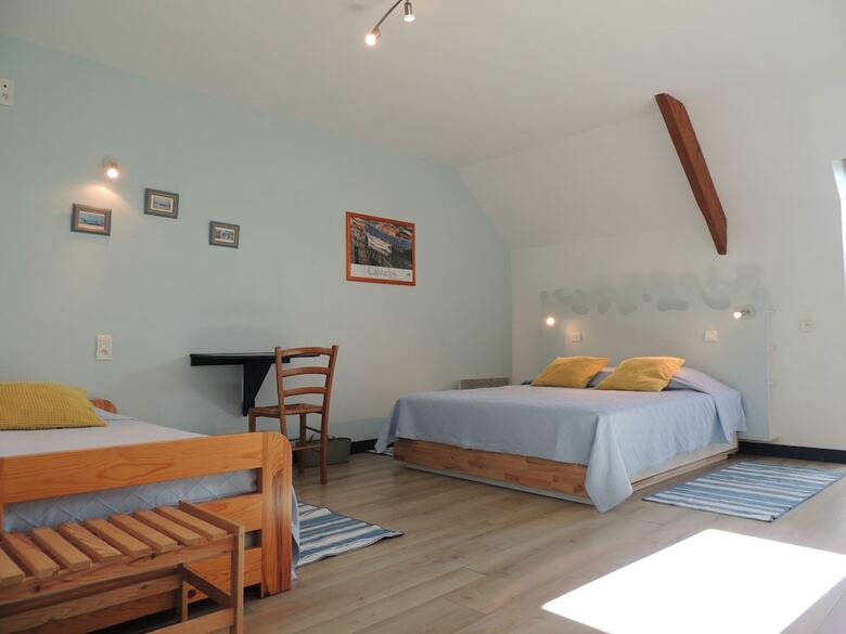 Hotel Chambres D'h�tes Les Pi�ris