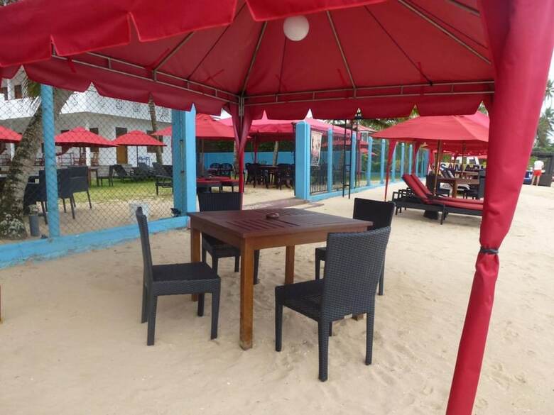 Hotel Samaru Beach House