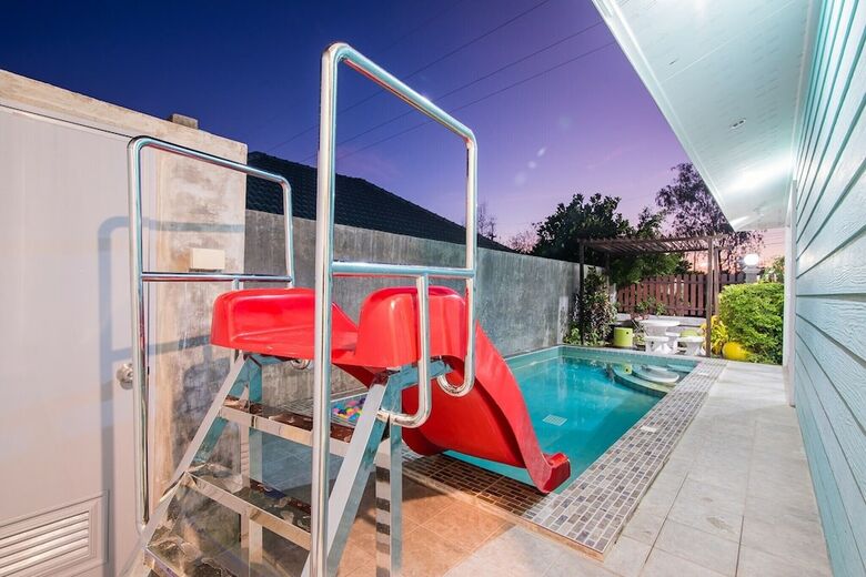 Peach Hua Hin Pool Villa Holiday