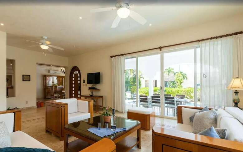Beachfront Homes By Playa Paradise