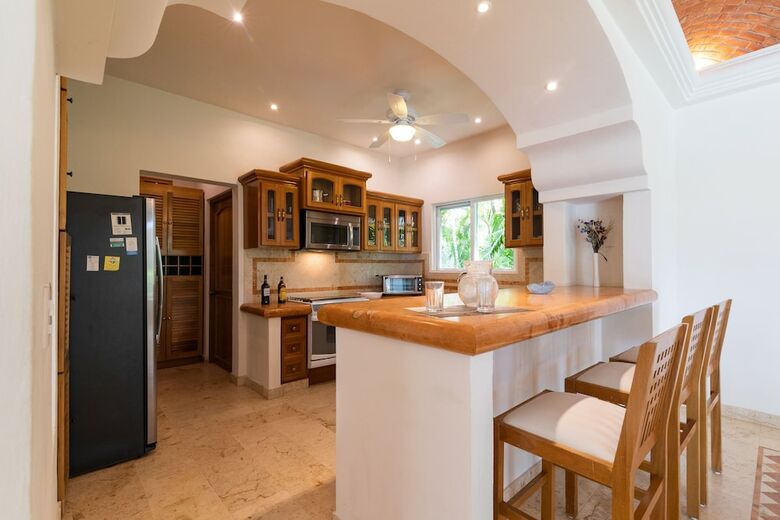 Beachfront Homes By Playa Paradise