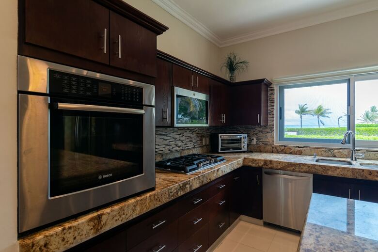 Beachfront Homes By Playa Paradise