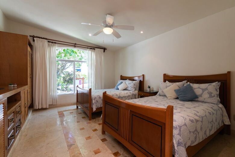 Beachfront Homes By Playa Paradise