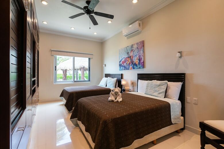 Beachfront Homes By Playa Paradise