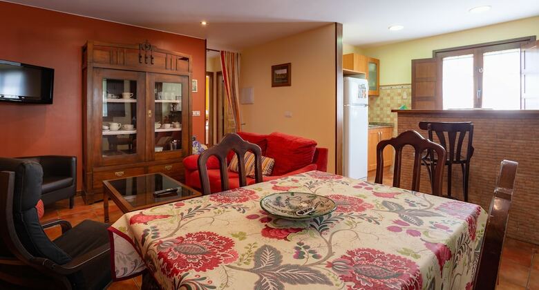 Apartamentos Rurales Villa de Sa�n