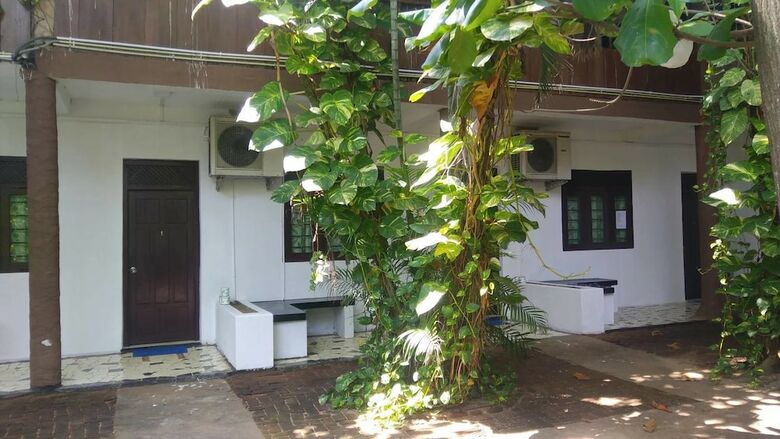 Hostal D&j Stamford Hotel