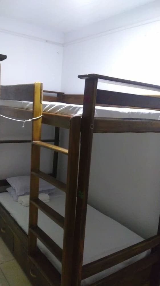 Hostal D&j Stamford Hotel