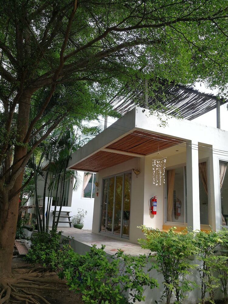 Hotel At-pran Resort