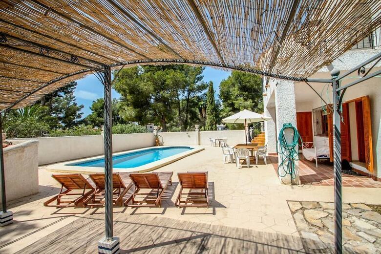 Villa Luisa - Holiday Home With Swimming Pool