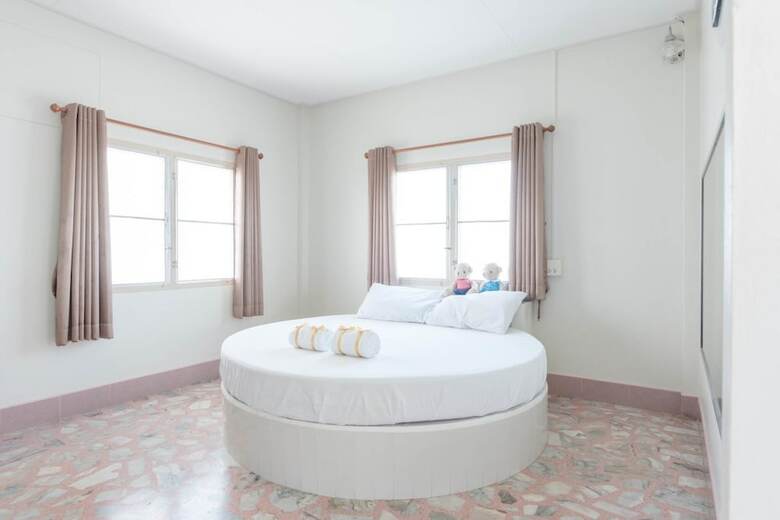 Chimphli Hotel