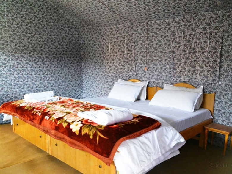 Dowa Deluxe Camp