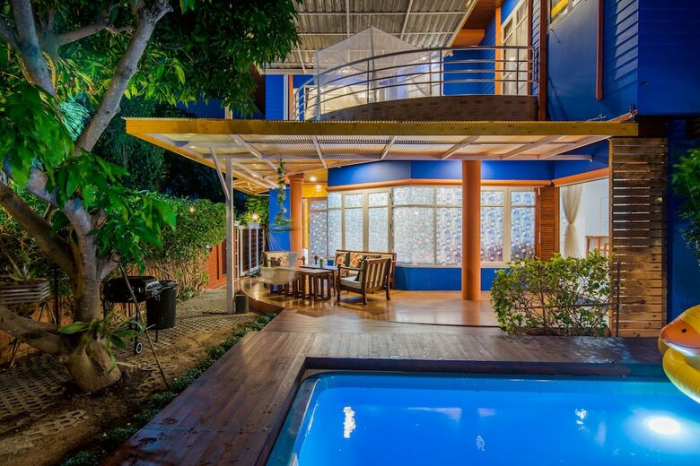 Island Blue Home Pool Villa